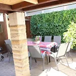 Holiday home Landeskrone Fuer 10 Personen Mit Sauna, Terrasse, Inkl Parkplatz In