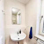 Holiday home Landeskrone Fuer 10 Personen Mit Sauna, Terrasse, Inkl Parkplatz In *