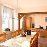 בית נופש Landeskrone Fuer 10 Personen Mit Sauna, Terrasse, Inkl Parkplatz In דרזדן