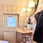 Landeskrone Fuer 10 Personen Mit Sauna, Terrasse, Inkl Parkplatz In בית נופש
