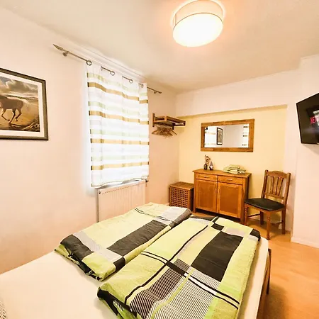 Landeskrone Ferienhaus *
