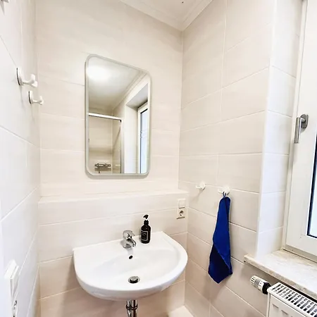 Holiday home Landeskrone Fuer 10 Personen Mit Sauna, Terrasse, Inkl Parkplatz In *