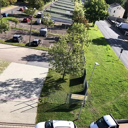 Landeskrone Fuer 10 Personen Mit Sauna, Terrasse, Inkl Parkplatz In * Dresden