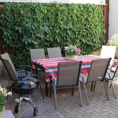 Landeskrone Holiday home