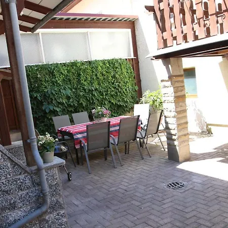 Landeskrone Holiday home *