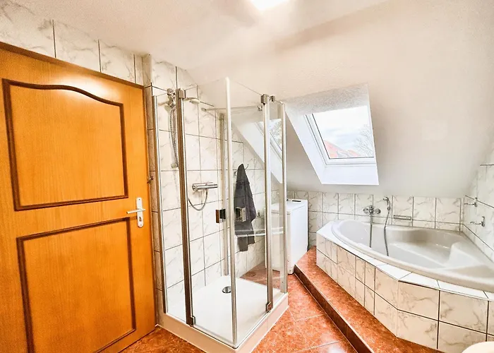 Landeskrone Fuer 10 Personen Mit Sauna, Terrasse, Inkl Parkplatz In Holiday home