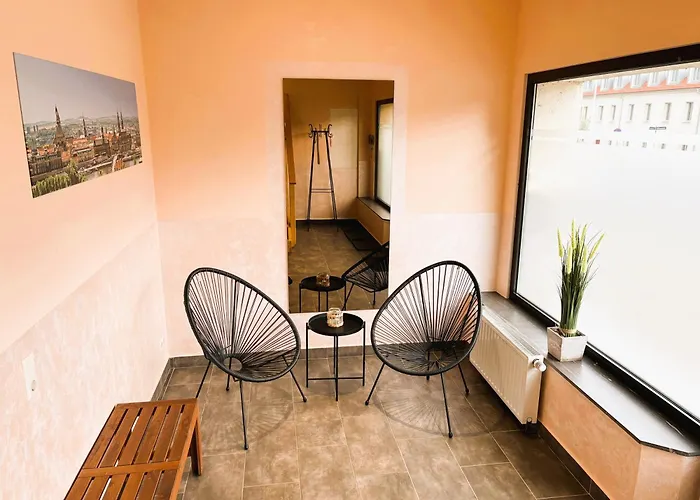 Landeskrone Fuer 10 Personen Mit Sauna, Terrasse, Inkl Parkplatz In * דרזדן