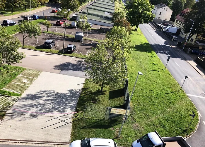 Landeskrone Fuer 10 Personen Mit Sauna, Terrasse, Inkl Parkplatz In * דרזדן