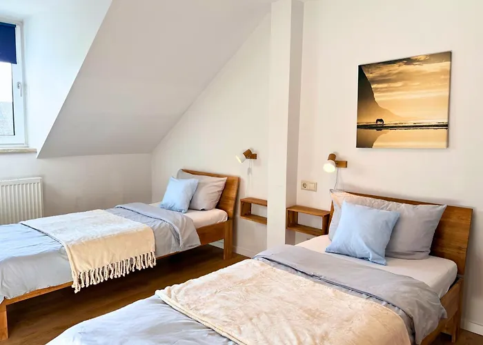 Landeskrone Fuer 10 Personen Mit Sauna, Terrasse, Inkl Parkplatz In דרזדן