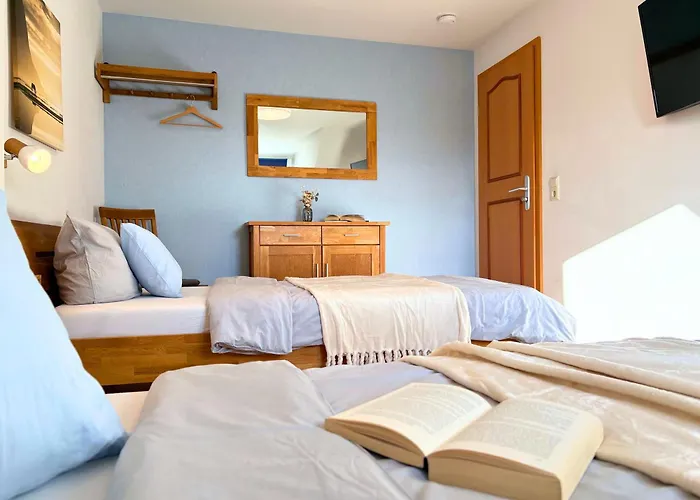 Landeskrone Fuer 10 Personen Mit Sauna, Terrasse, Inkl Parkplatz In דרזדן