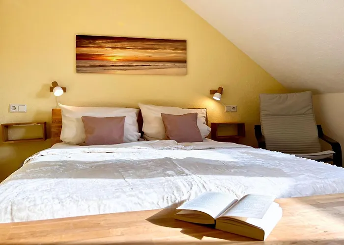 Landeskrone Fuer 10 Personen Mit Sauna, Terrasse, Inkl Parkplatz In