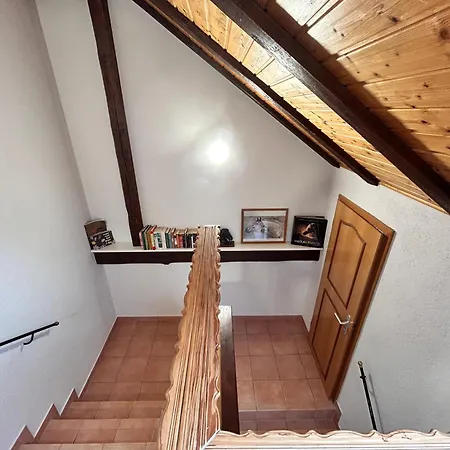 Landeskrone Hébergement de vacances *