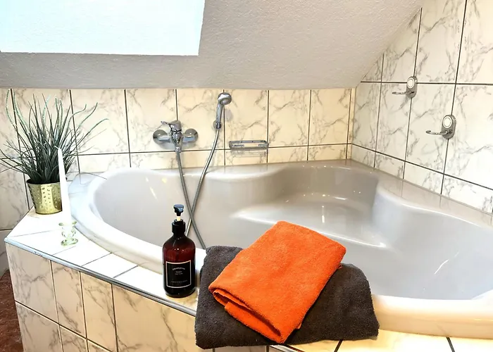 Landeskrone Fuer 10 Personen Mit Sauna, Terrasse, Inkl Parkplatz In Casa vacanze